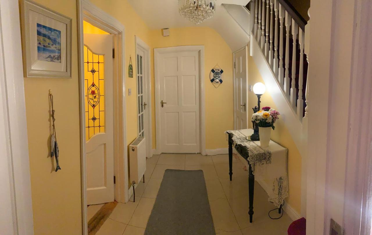 Seascape On The Edge Of Town: 4 Beds All Ensuite. ベルマレット エクステリア 写真