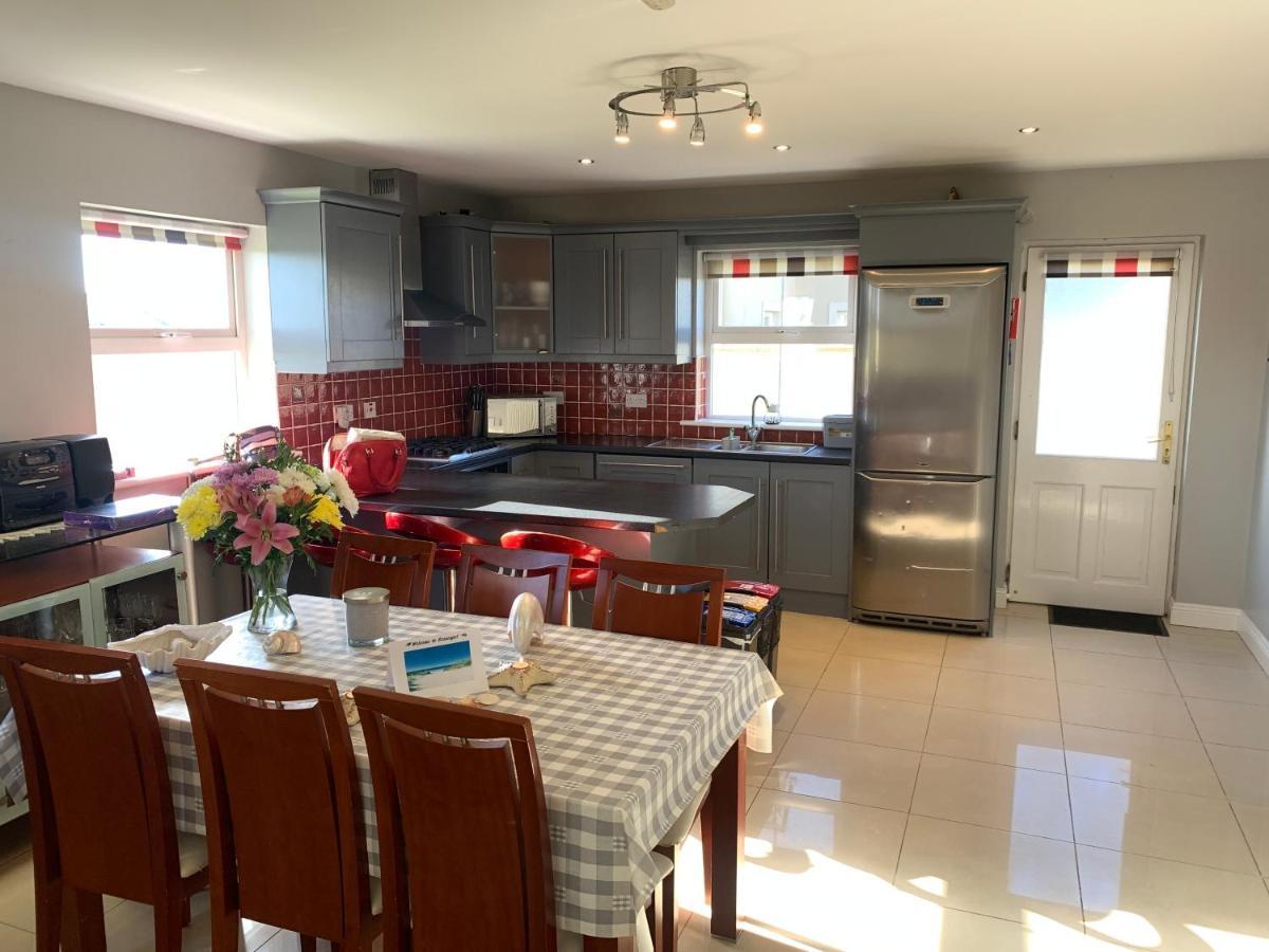 Seascape On The Edge Of Town: 4 Beds All Ensuite. ベルマレット エクステリア 写真