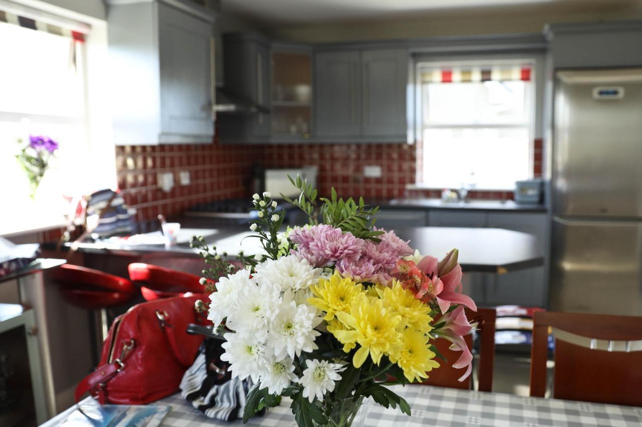 Seascape On The Edge Of Town: 4 Beds All Ensuite. ベルマレット エクステリア 写真