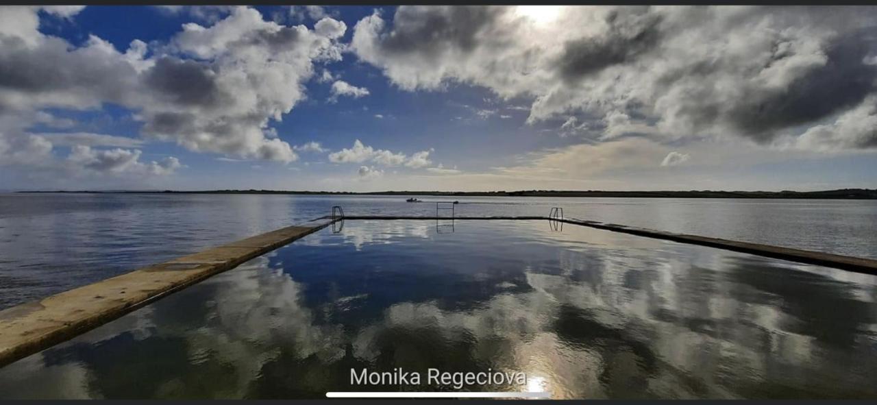 Seascape On The Edge Of Town: 4 Beds All Ensuite. ベルマレット エクステリア 写真