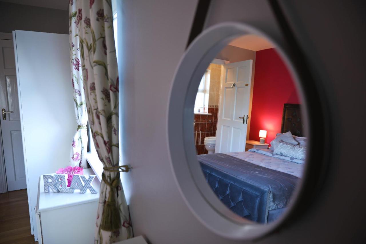 Seascape On The Edge Of Town: 4 Beds All Ensuite. ベルマレット エクステリア 写真